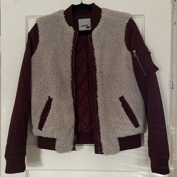 Levi’s Sherpa Quilted Bomber Jacket Maroon Women’s - Picture 4 of 11